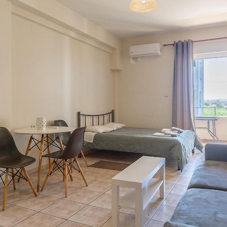 Elia Mini Suites 7 Larissa Ngoại thất bức ảnh
